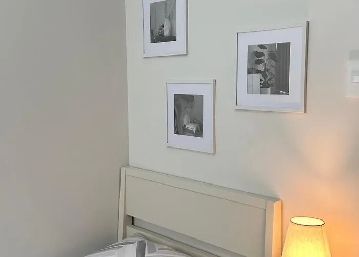3br - Stylish Serenity